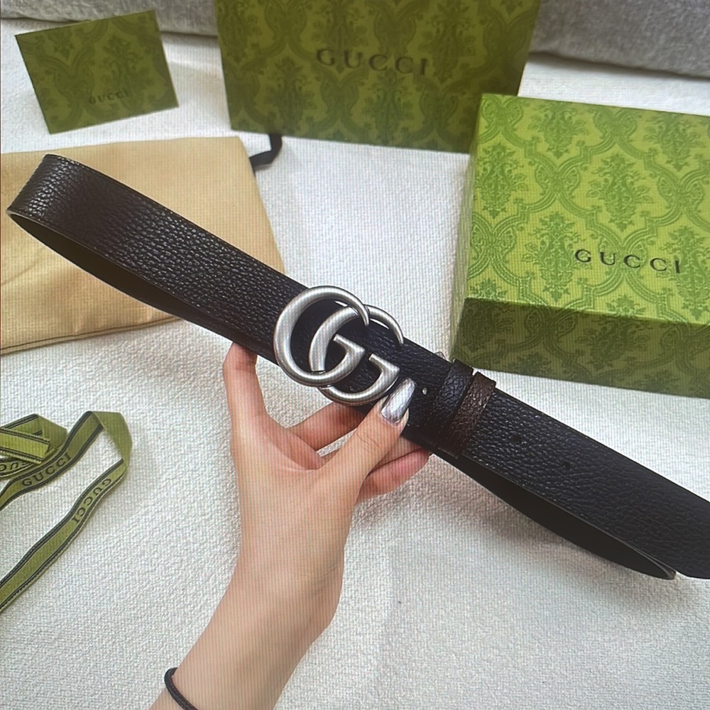 Gucci Black Leather Belt Bag with Silver Buckle - Picture 2 of 6